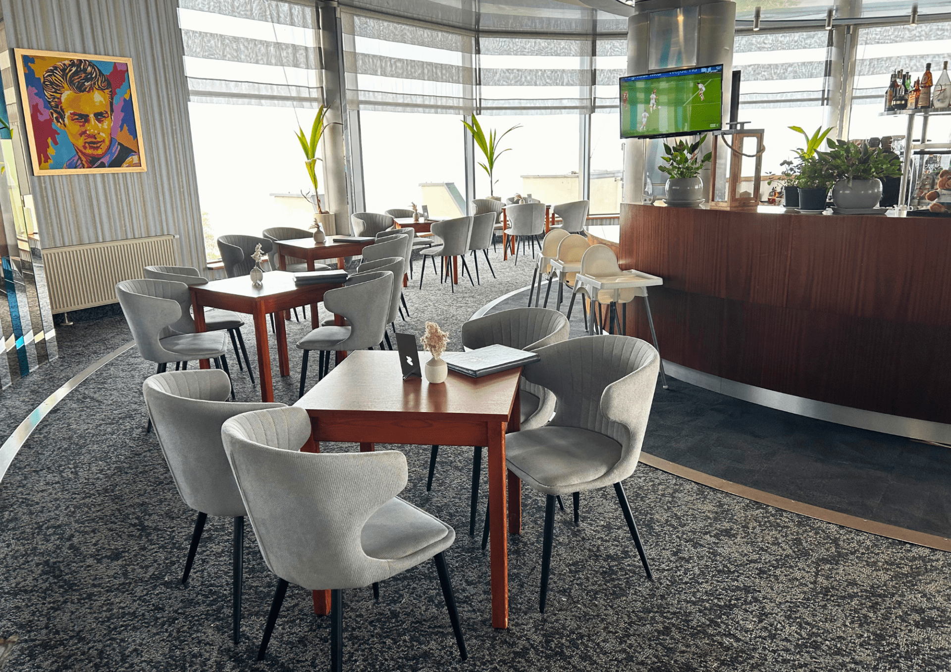 Eleven Cafe